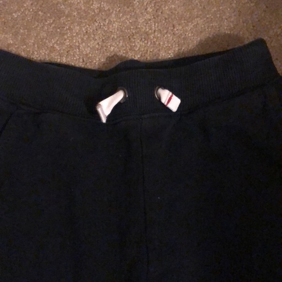 2 pairs of boy pants. Chaps khaki black size 7. Hanna Andersson sweatpants 120 - Picture 8 of 10